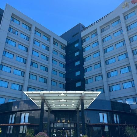 綺麗商旅園區館 Hotell T'ai-tung Exteriör bild